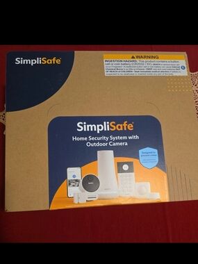 SimpliSafe 12pc Security System with Outdoor Camera !!NEW SEALED NO CONTRACTS!!!